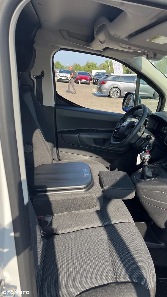 Toyota Proace City - 21