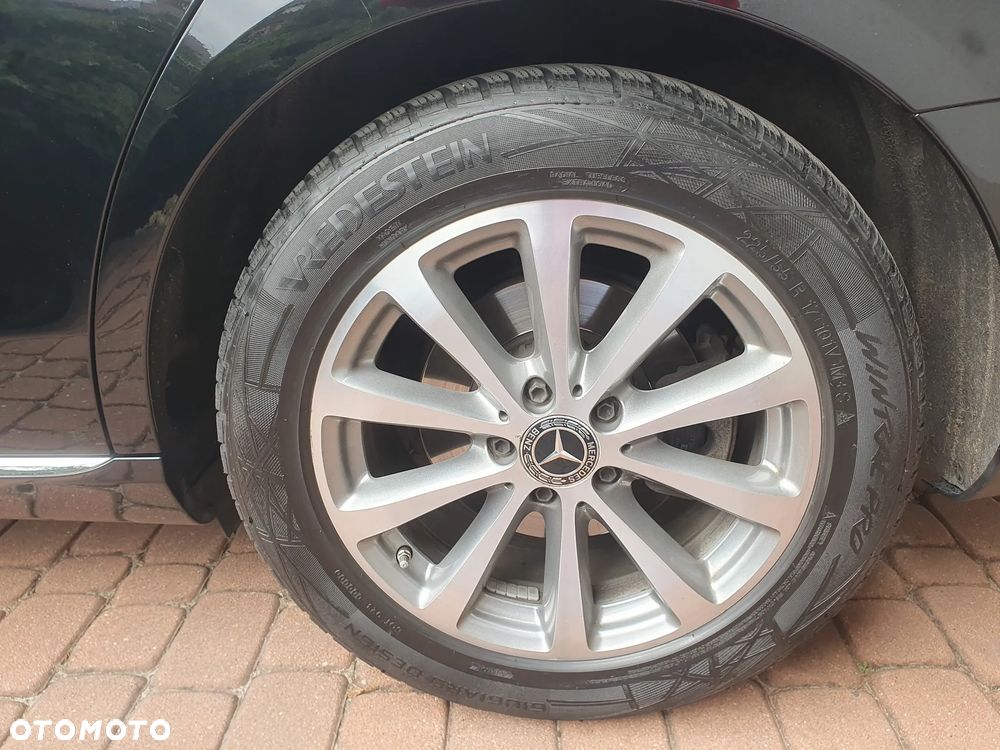 Mercedes-Benz Klasa E 220 d Business Edition 9G-TRONIC - 13