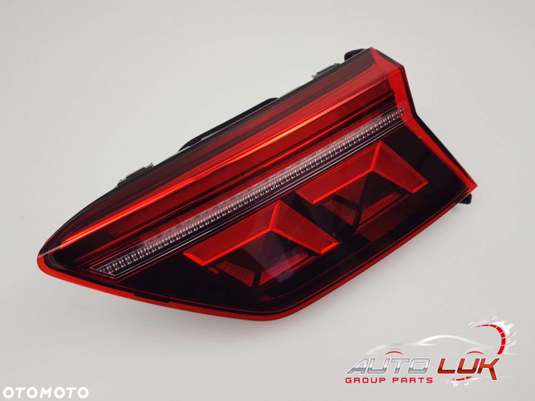 NOWA ORYGINALNA Lampa Prawy Tył IQ LIGHT Volkswagen Tiguan II 5NA945308 - 1