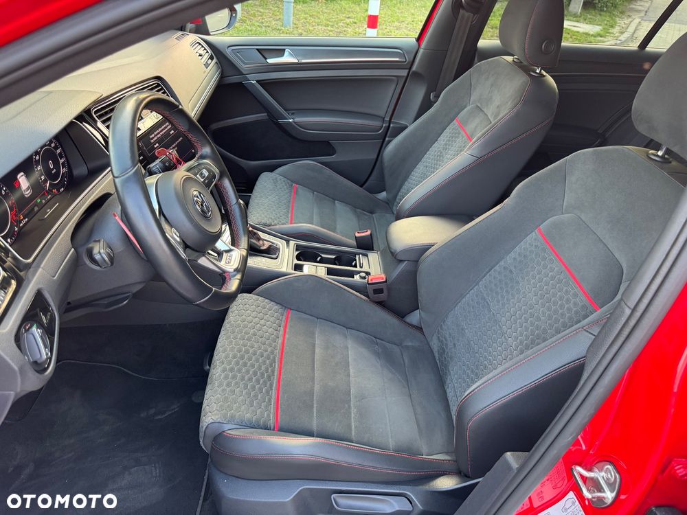 Volkswagen Golf GTI (BlueMotion Technology) DSG Performance - 13