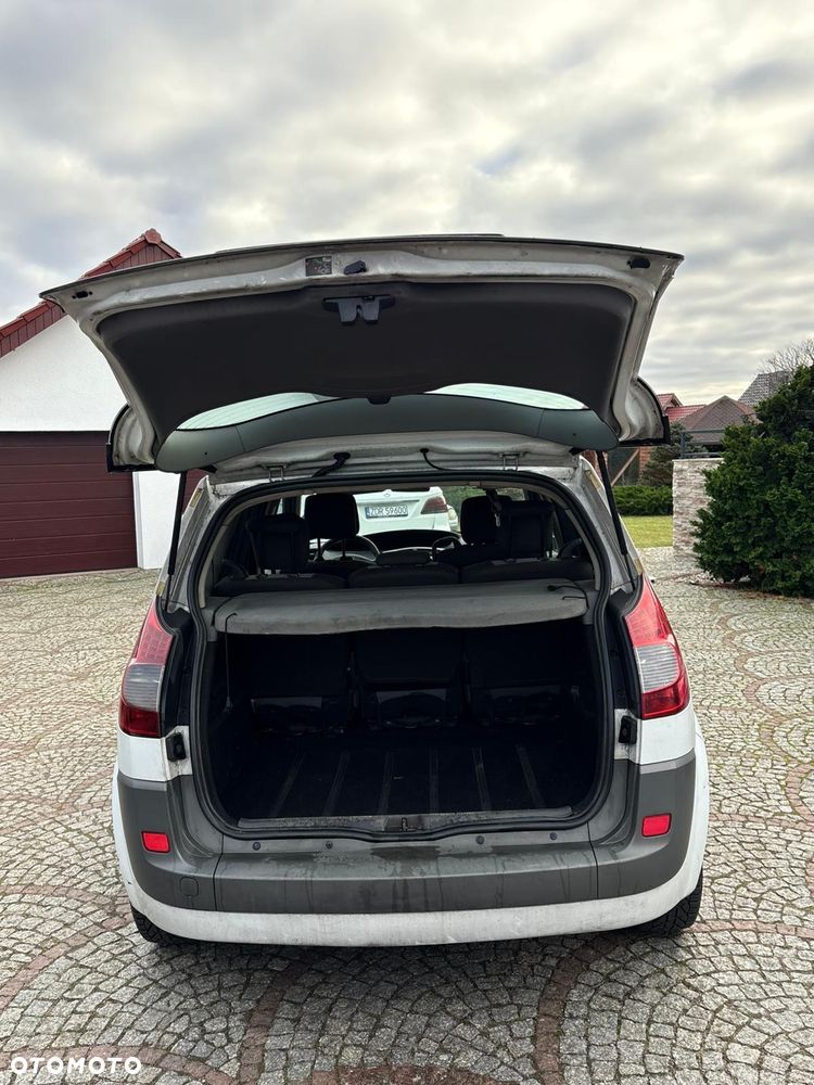 Renault Scenic 1.5 dCi FAP Avantage - 9