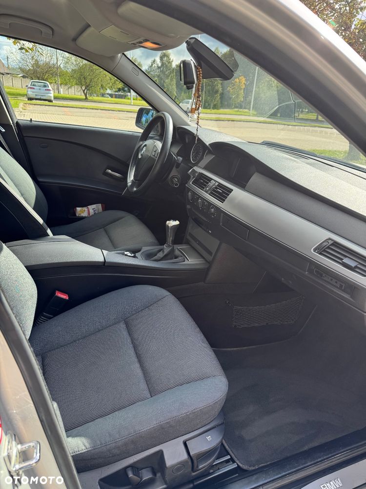 BMW Seria 5 530d Touring - 11