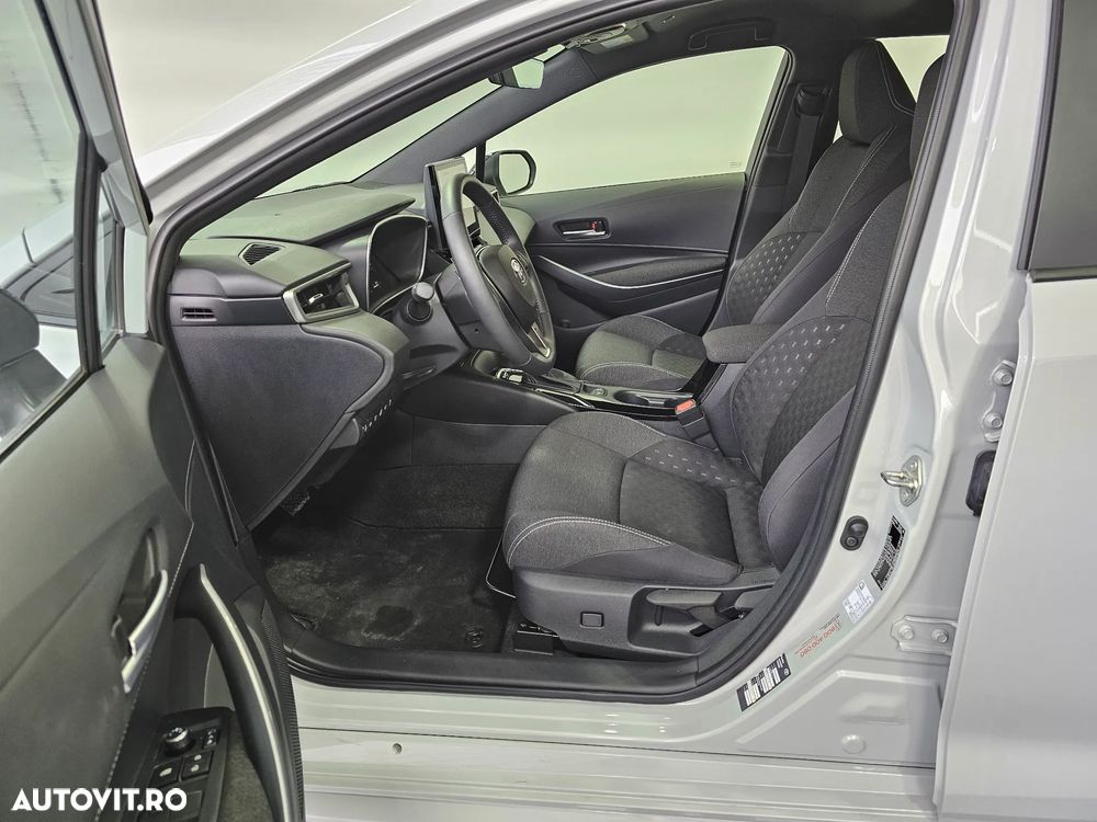 Toyota Corolla 1.8 HSD Business - 6