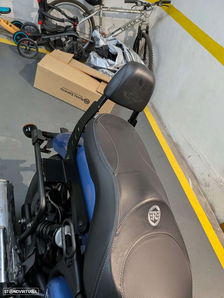Royal Enfield Super Meteor 650 - 23