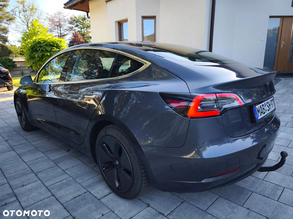 Tesla Model 3 Standard Reichweite Plus Hinterradantrieb - 22