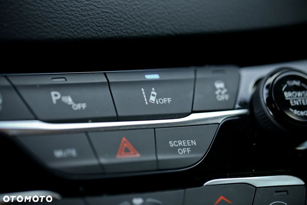 Chrysler Pacifica - 35