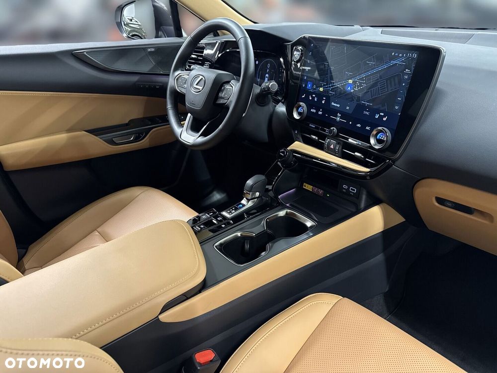 Lexus NX 350h Omotenashi AWD - 25