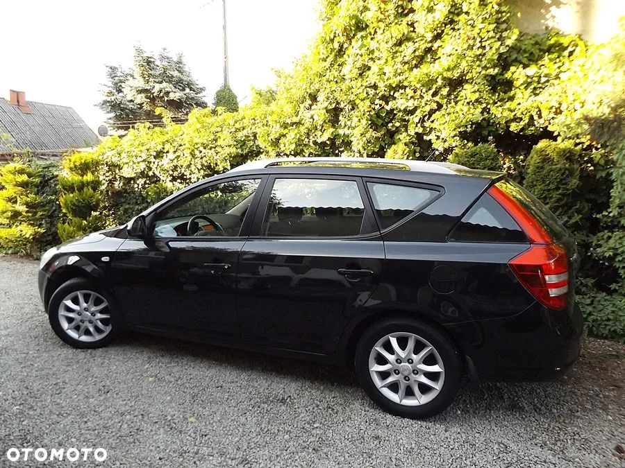 Kia Ceed - 14