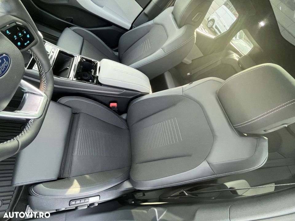 Ford Explorer - 24