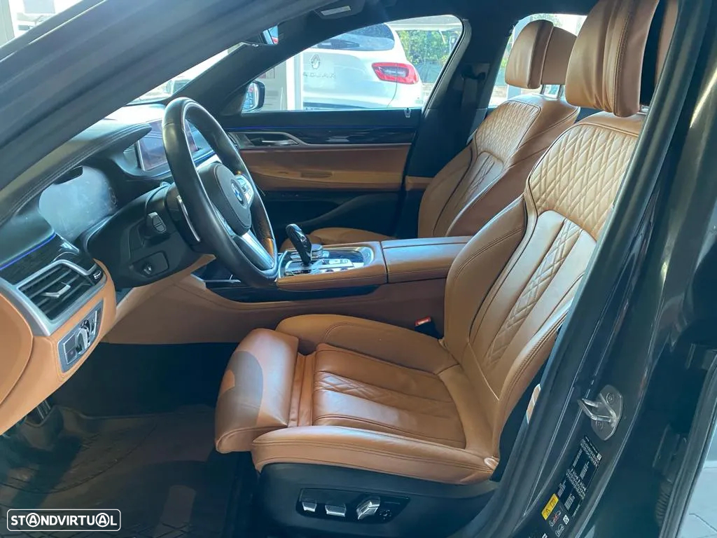 BMW 745 e iPerformance Pack M Auto - 31