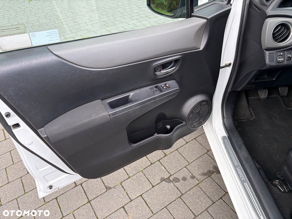 Toyota Yaris 1.33 Selection Passion - 17