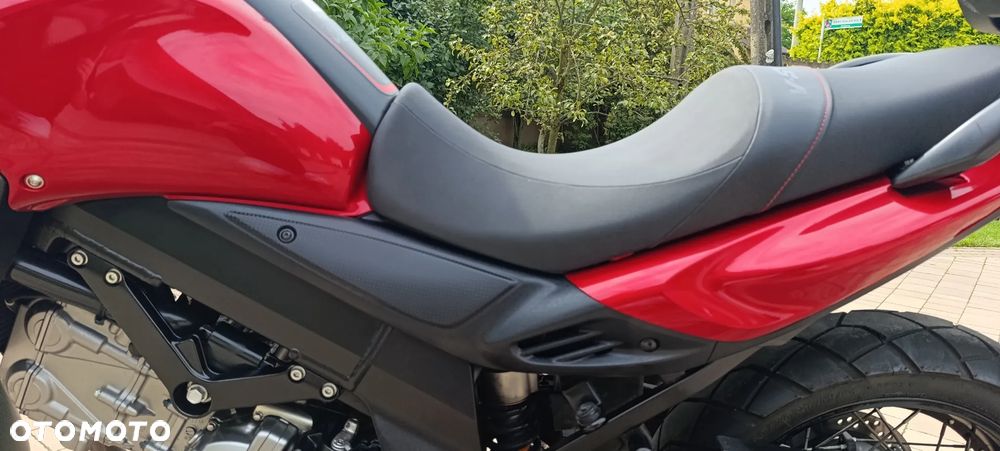 Suzuki V-STROM - 36