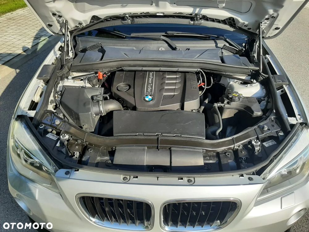 BMW X1 sDrive18d xLine - 34