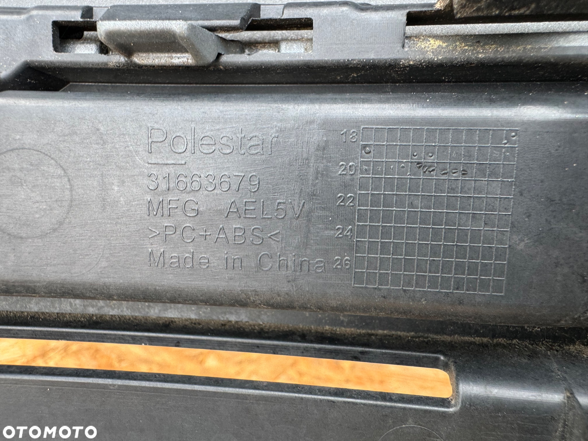 ZDERZAK PRZÓD PRZEDNI POLESTAR 2 II SPRYSKI 6PDC SPOJLER KRATKA 31690327 31663678 31663679 31663953 ORYGINAŁ - 13
