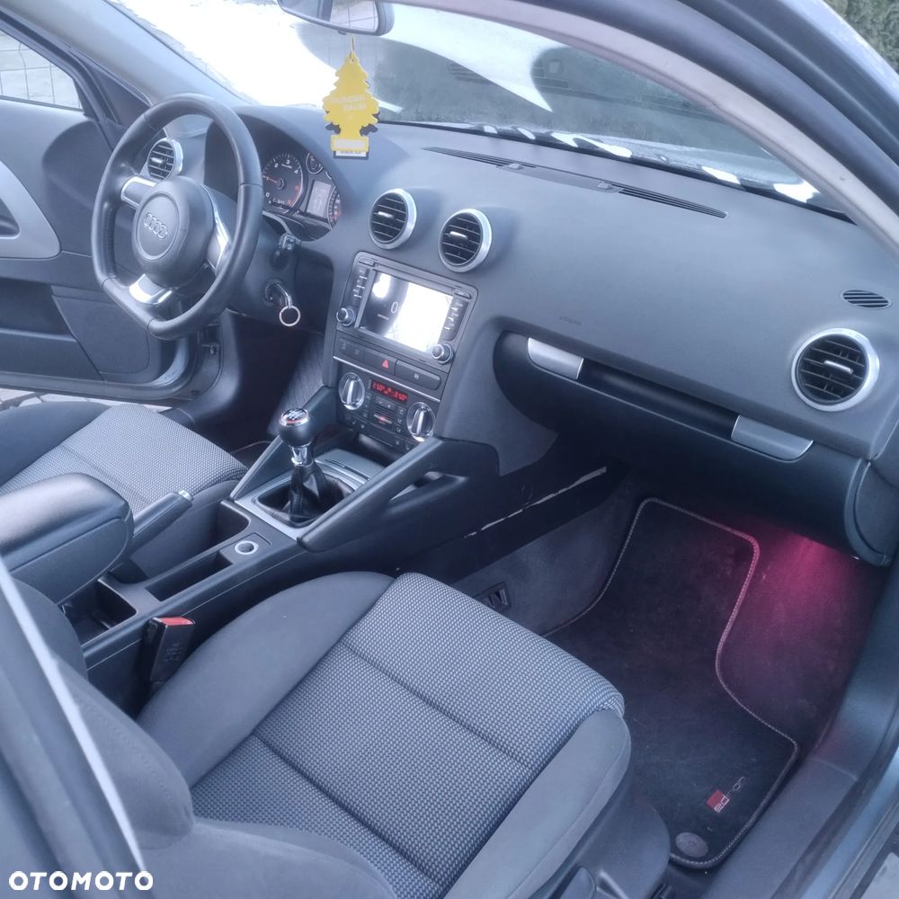 Audi A3 3-drzwiowe 1.6 TDI DPF S line Sportpaket - 10