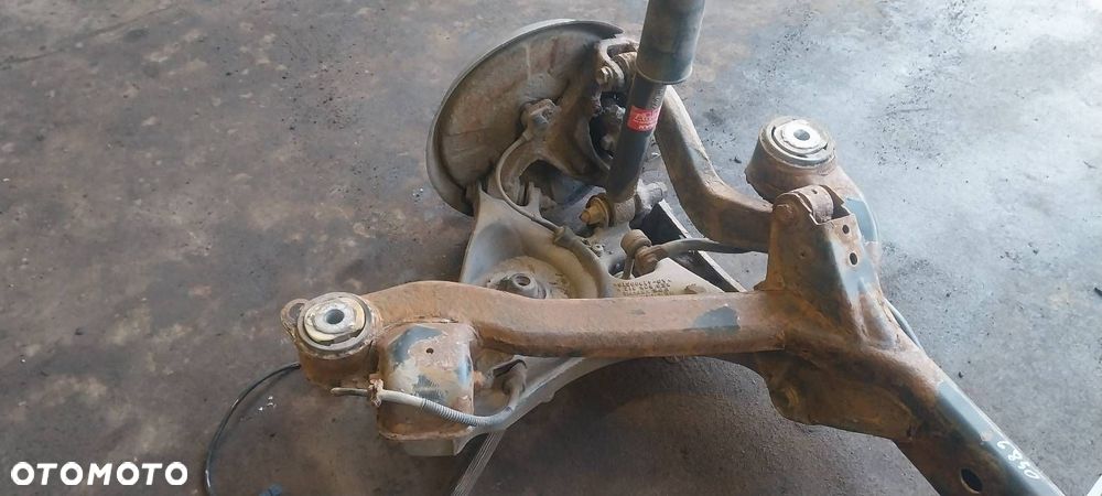 KOMPLETNE ZAWIESZENIE BELKA SANKI TYŁ AUDI A4 B6 SEDAN - 3