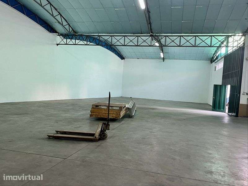 Armazém com 500m2 - Grande imagem: 2/5