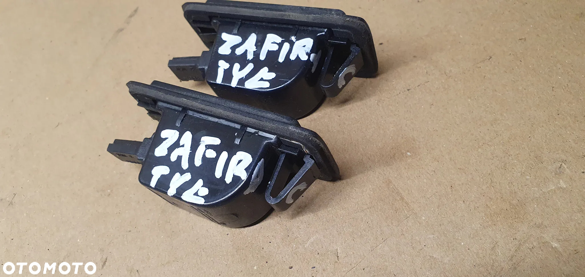 Lampka podświetlenie tablicy rejestracyjnej Opel Zafira C 13578958 - 7