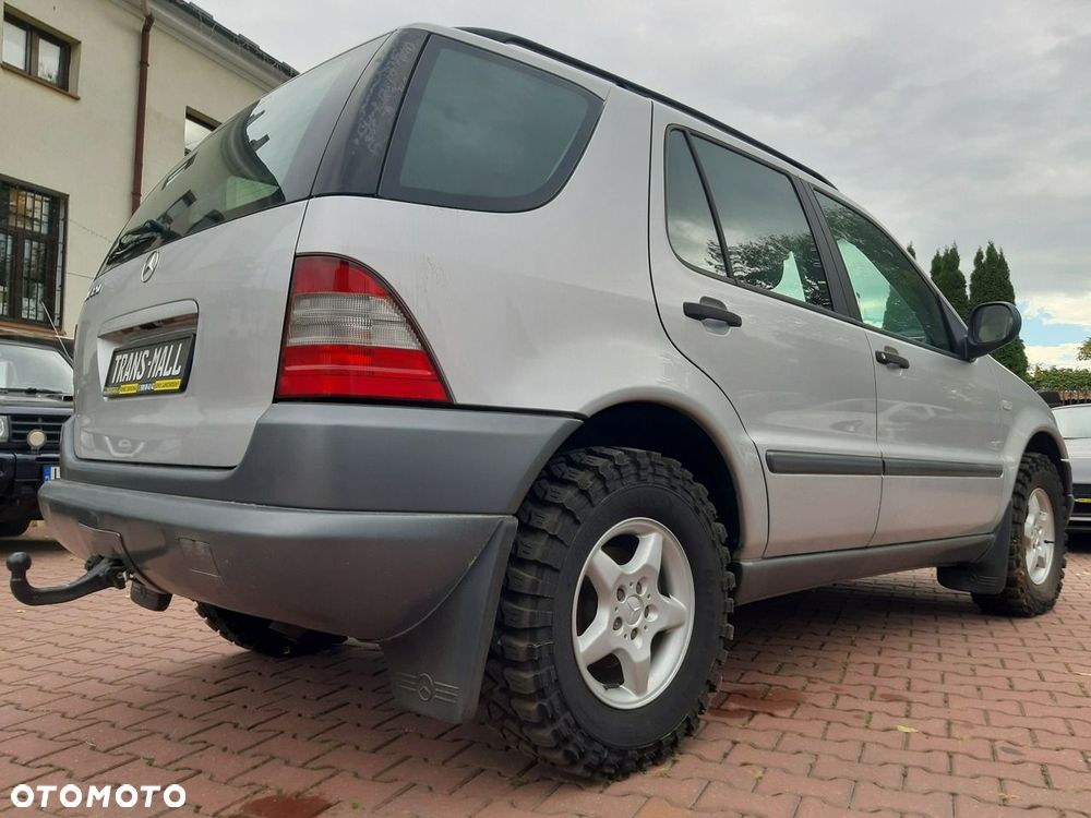 Mercedes-Benz ML 2000