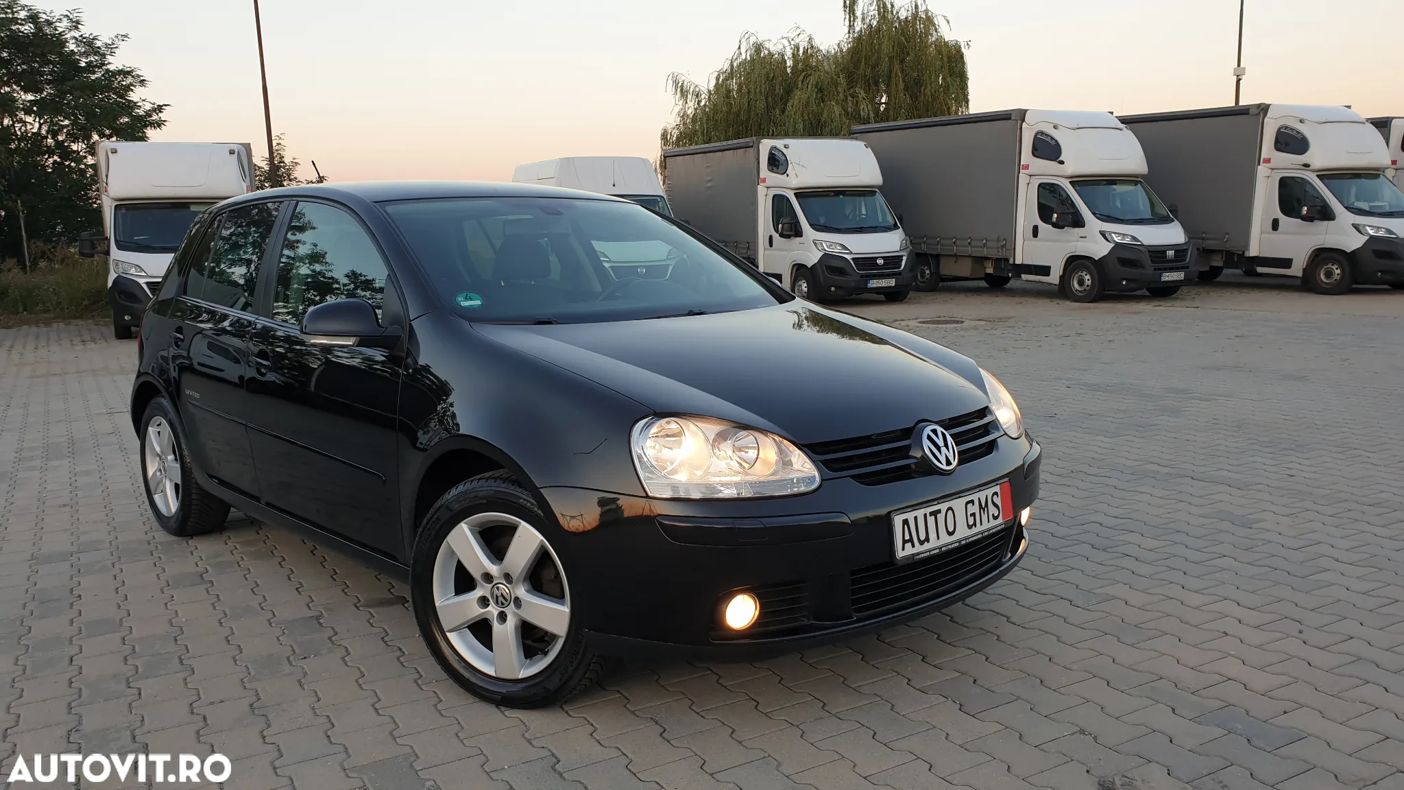 Volkswagen Golf 1.9 TDI DPF United BlueMotion - 2