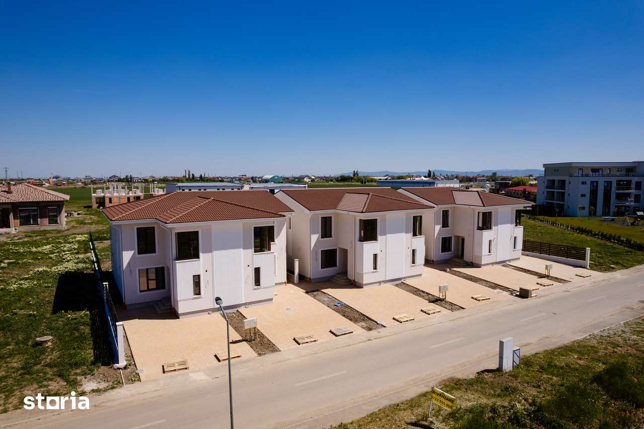 Casă modernă cu etaj, în Via Carmina-Vladimirescu