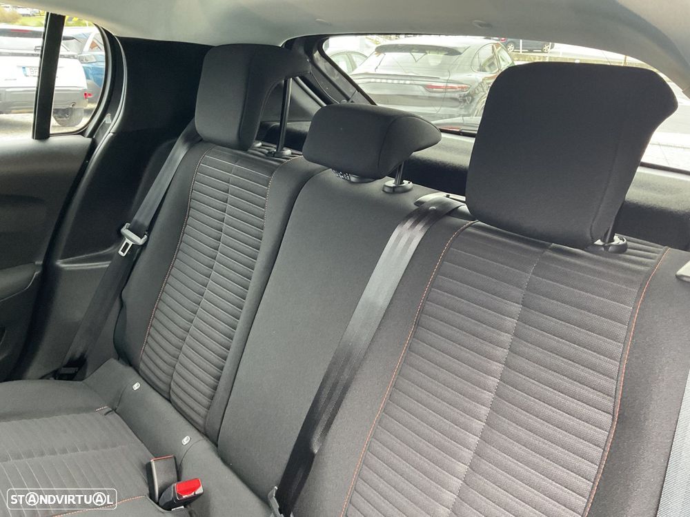 Peugeot 208 1.2 PureTech Active Pack - 41