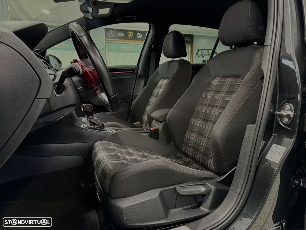 VW Golf 2.0 TSi GTi DSG - 9
