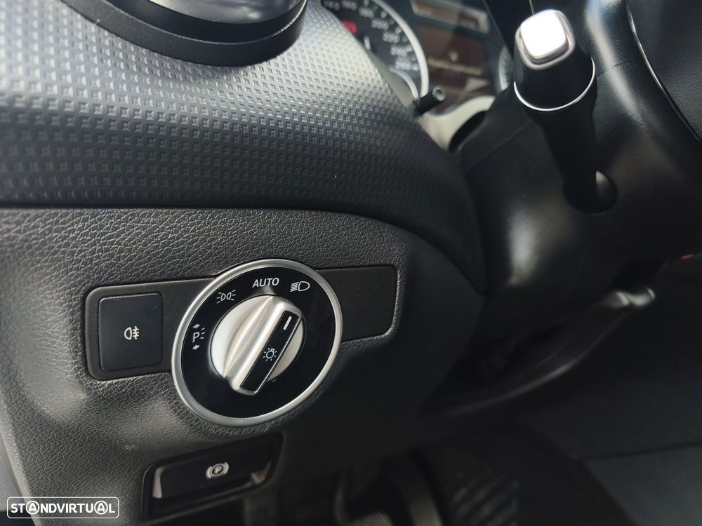 Mercedes-Benz A 180 CDI BlueEFFICIENCY - 21