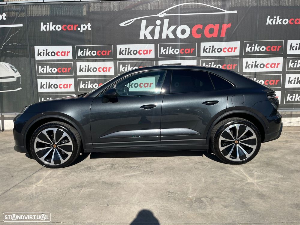 Porsche Macan Electric 4 - 10
