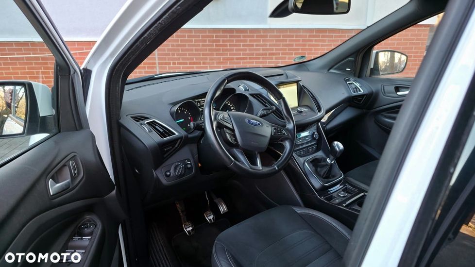 Ford Kuga 2.0 TDCi 2x4 ST-Line - 15