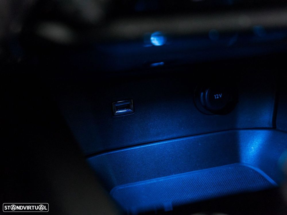 Peugeot 3008 1.5 BlueHDi GT EAT8 - 27