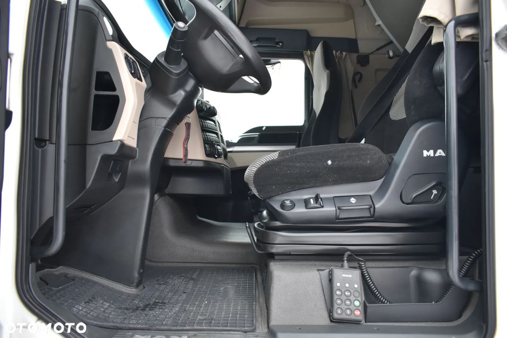 MAN 18 460 Low Deck - 20