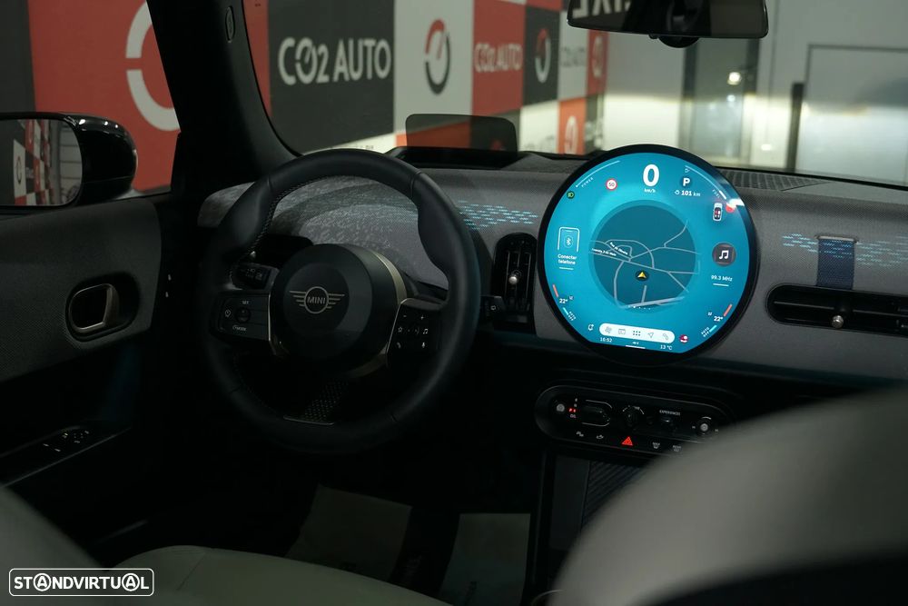 MINI 3 Portas Cooper C Favoured M - 23
