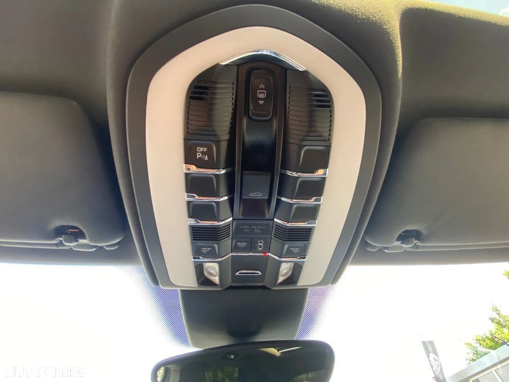 Porsche Cayenne S E-Hybrid Platinum Edition - 19