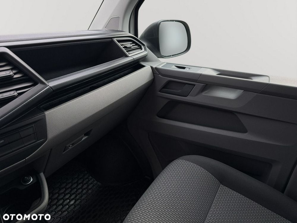 Volkswagen Caravelle - 23