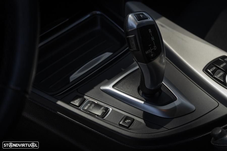 BMW 320 d xDrive Auto - 26