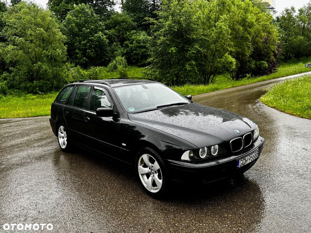 BMW Seria 5 520i Touring Edition Sport - 1