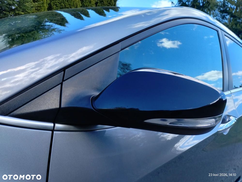 Hyundai i30 1.6 CRDi Fifa World Cup Edition - 37