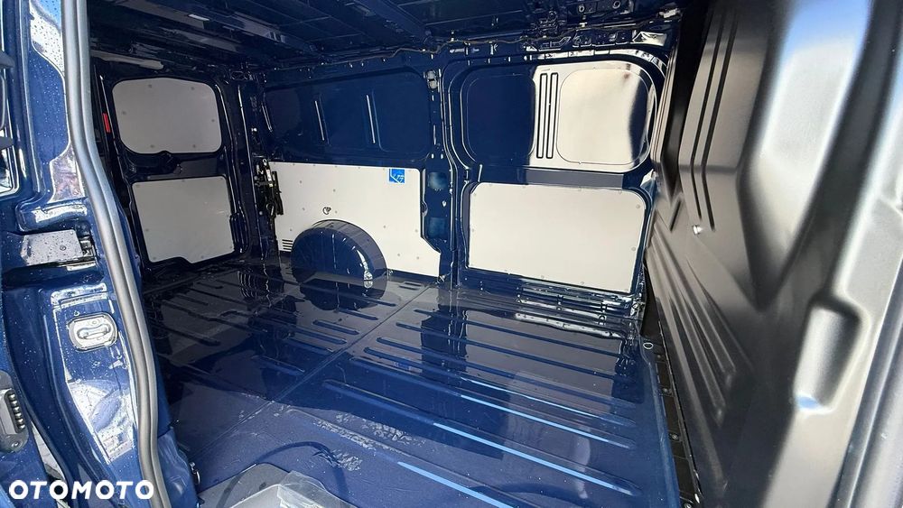 Volkswagen Transporter T7 - 12