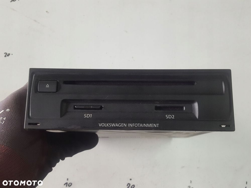 VW PASSAT B8 14-18r CZYTNIK NAWIGACJI KART SD 3Q0035874A - 1