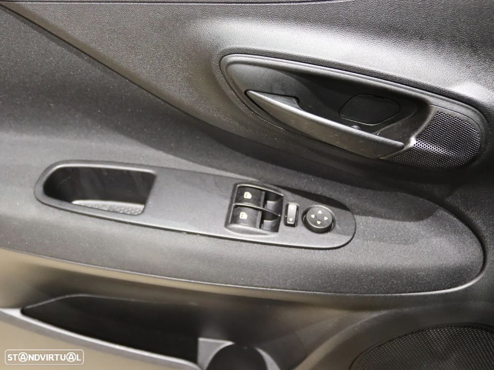 Fiat Punto 1.3 M-Jet Lounge S&S - 22