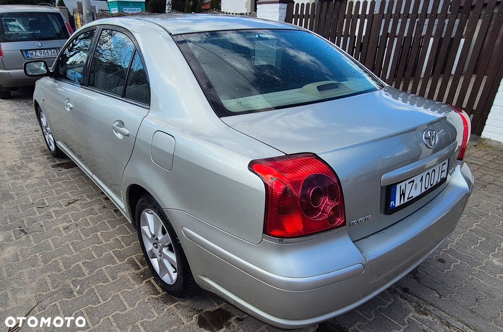 Toyota Avensis 2.0 VVT-i Prestige - 3