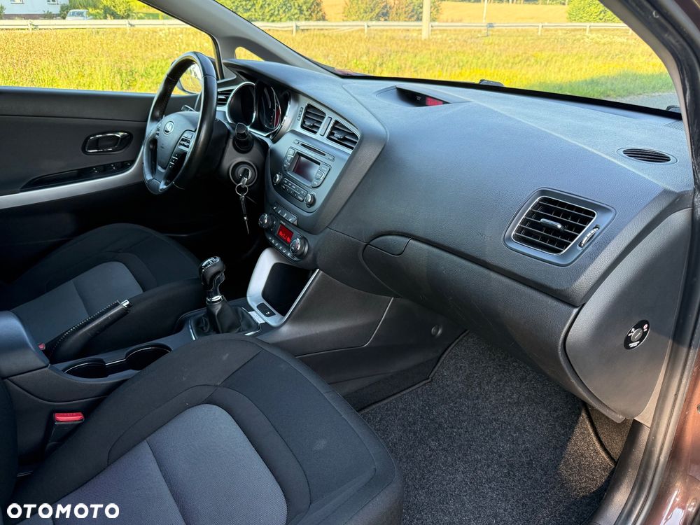 Kia Ceed 1.6 GDI Platinum Edition - 30
