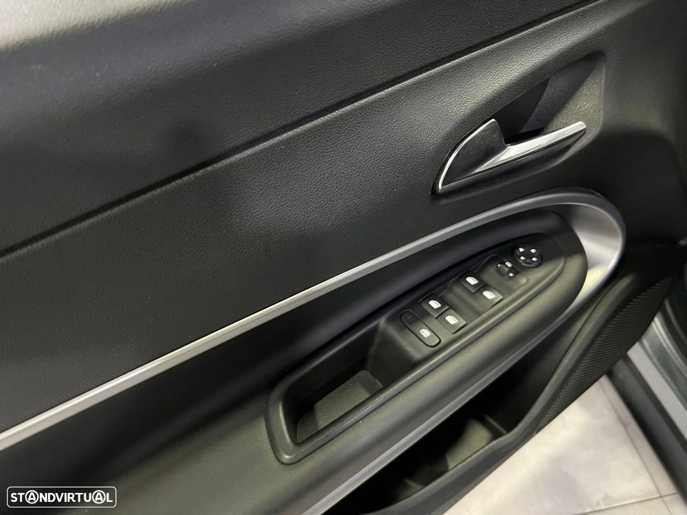 Jeep Avenger 1.2 GSE T3 Altitude - 27