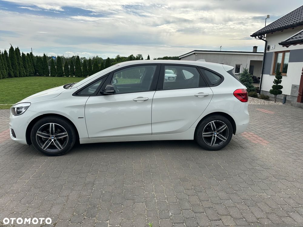 BMW Seria 2 216d Sport Line - 4