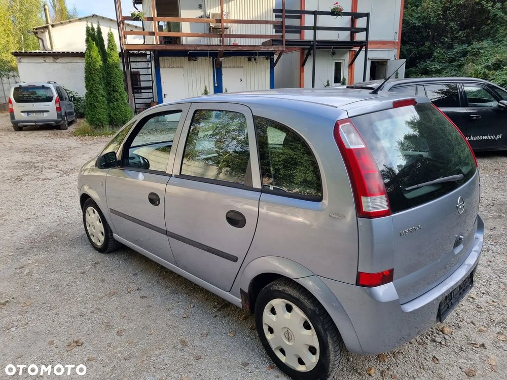 Opel Meriva 1.6 16V (Essentia) - 4