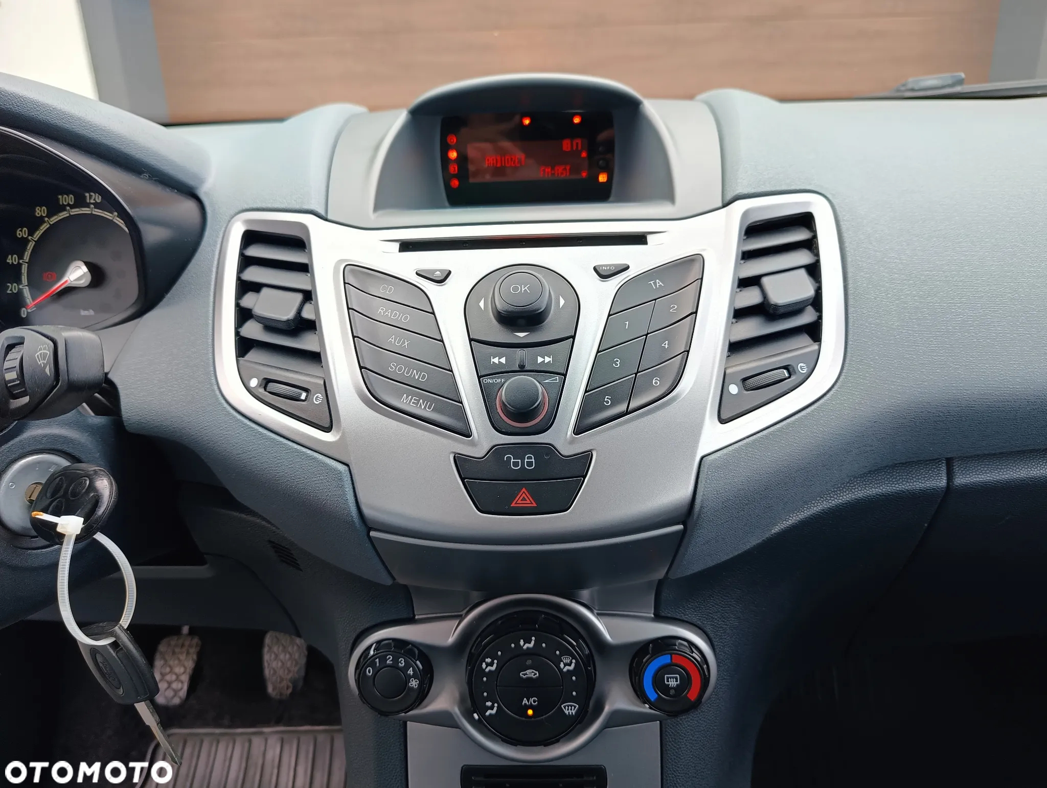 Ford Fiesta 1.25 Ambiente - 23