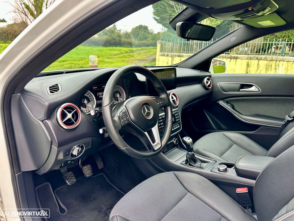 Mercedes-Benz A 180 CDI (BlueEFFICIENCY) Urban - 21