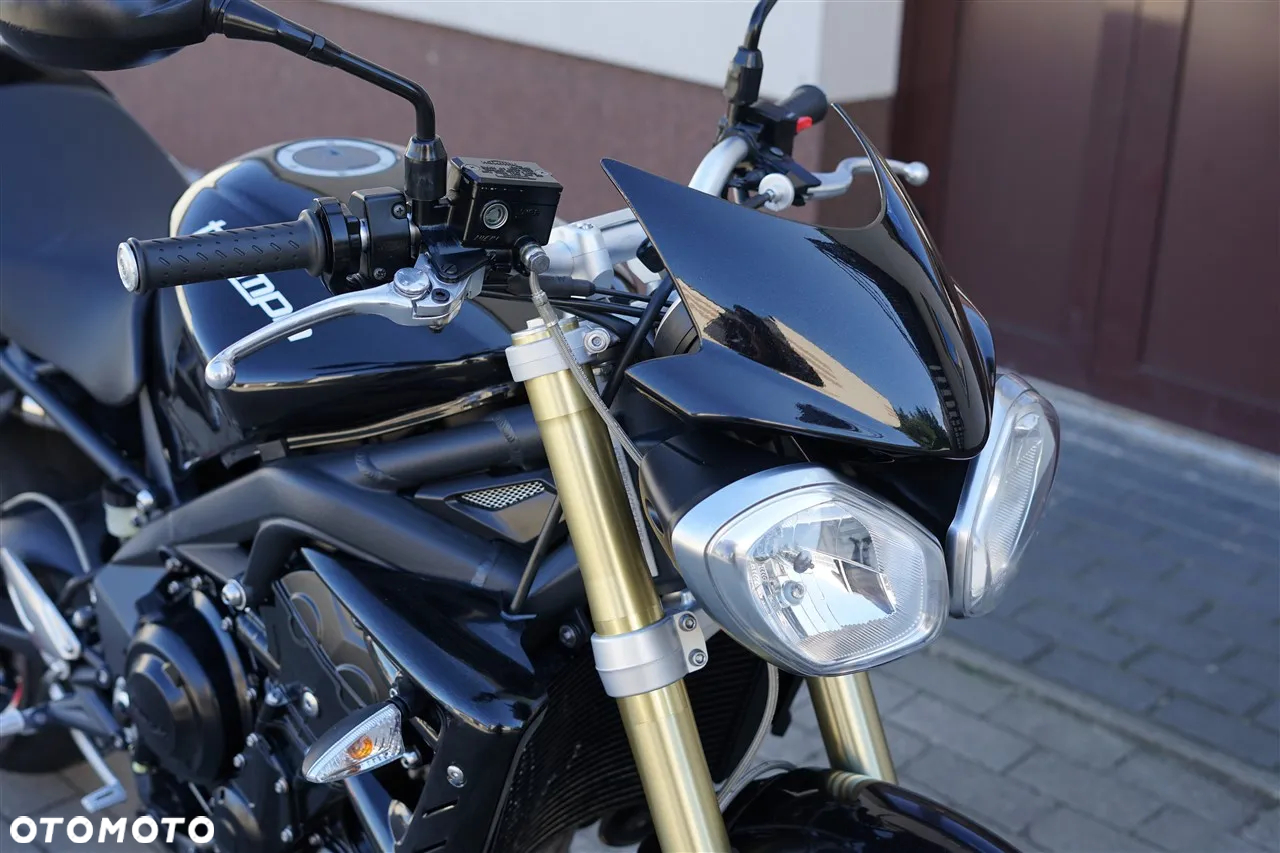 Triumph Street Triple - 13