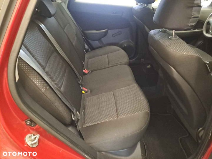 Hyundai i30 1.4 Base + EU5 - 7